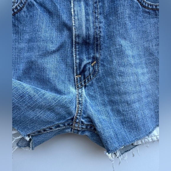 NWT Levi’s Straight Fit 505 Repaired Vintage Jean Cut Off Raw Hem Shorts Size 31 - Picture 5 of 14
